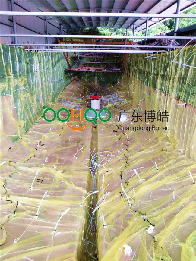 啟動(dòng)真空設(shè)備，抽取體系中空氣，直至真空狀態(tài)